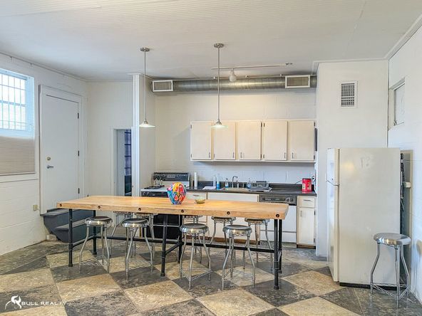 Live-Work Opportunity in Heart of West Midtown | ± 5,200 SF | Showroom/ Industrial/ Loft-Office: 903 & 905 Marietta St NW, Atlanta, GA 30318